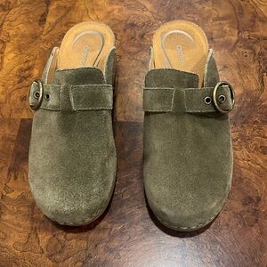 Olive suede Aetrex clogs.